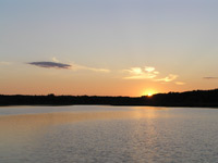 Закат в Фёдоровском заливе (Иваньковское водохранилище) (1024x768 52K 2004 г.)